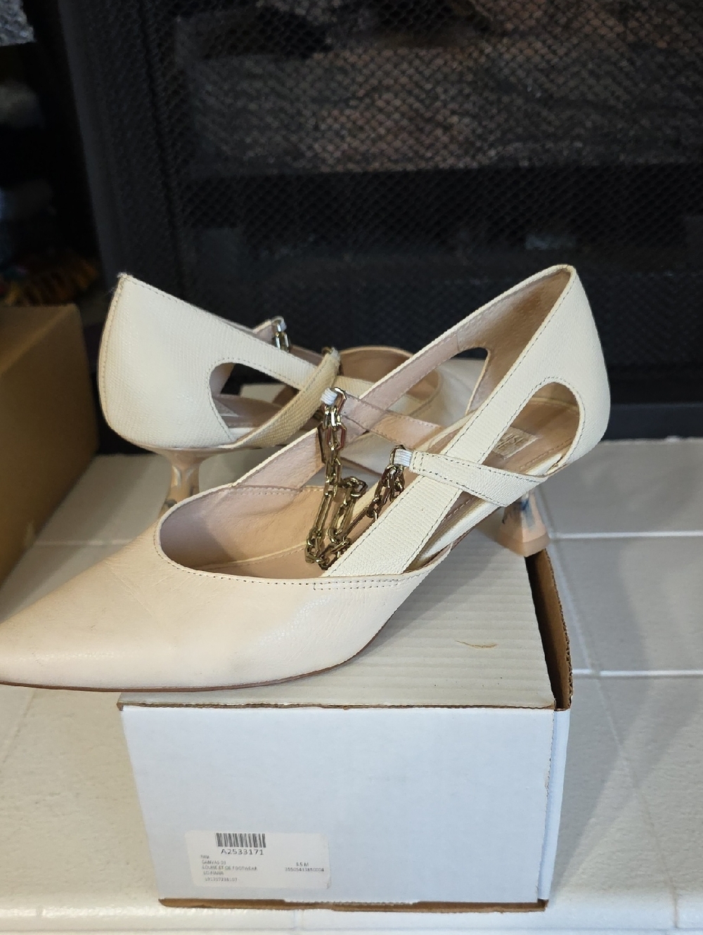Louise et Cie Cream Pointed-Toe Mid-Heel Pumps with Gold Chain